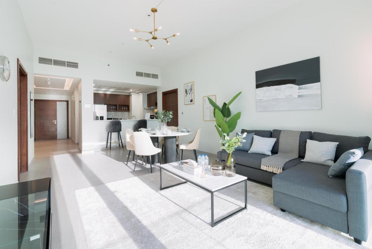 Ultimate / 3 Beds / Gorgeous Frame And Park View / 250m From Metro / 1 Stop From World Trade Center *
