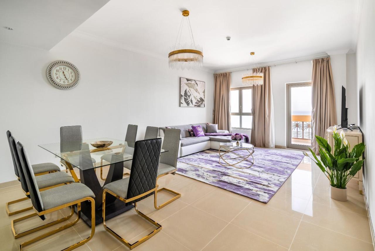 Globalstay At Palm Jumeirah Beachfront Paradise With Pool And Gym Dubai