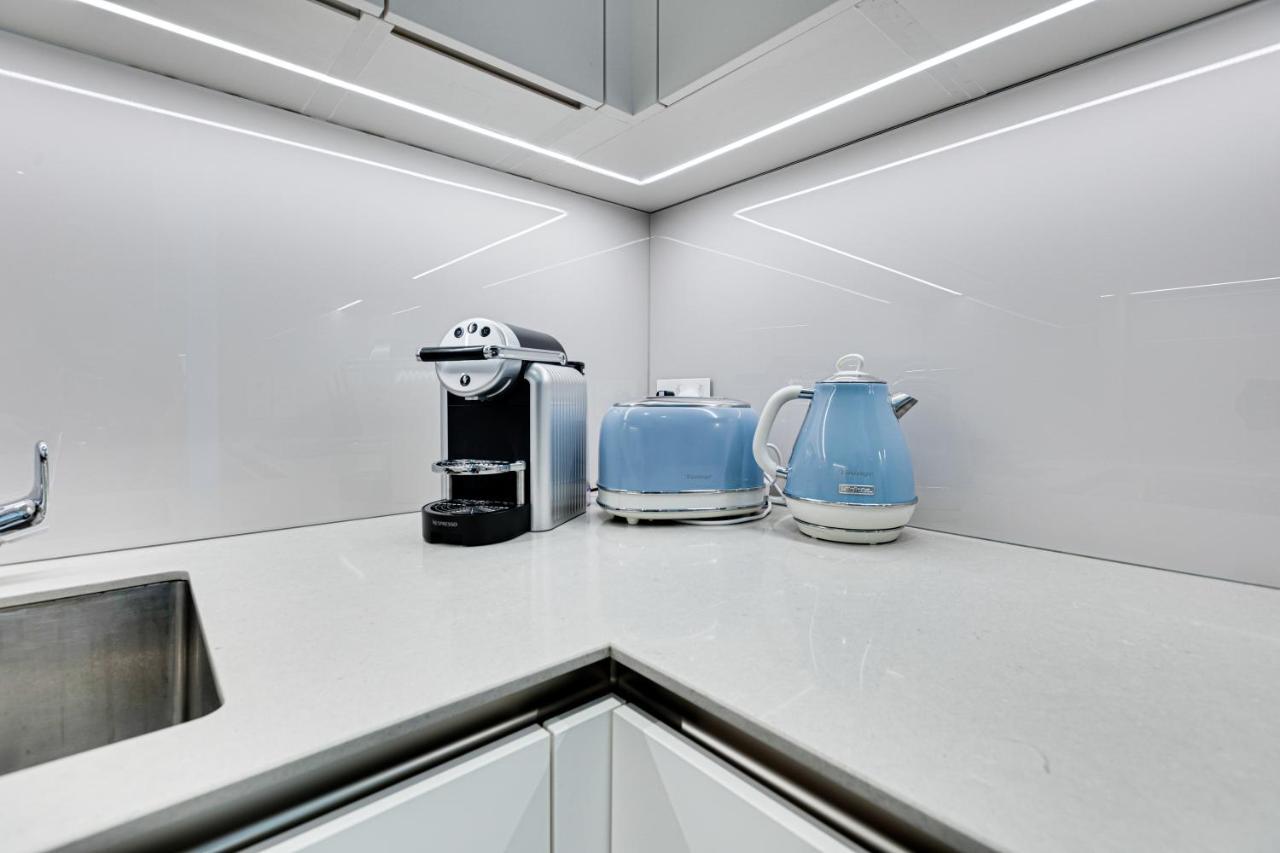 Stylish In Address Apartment