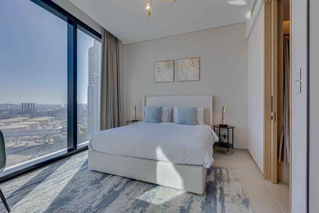 Stylish In Address Apartment *