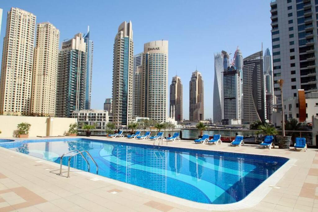 Beautiful Marina Views One Bedroom With Two Balconies