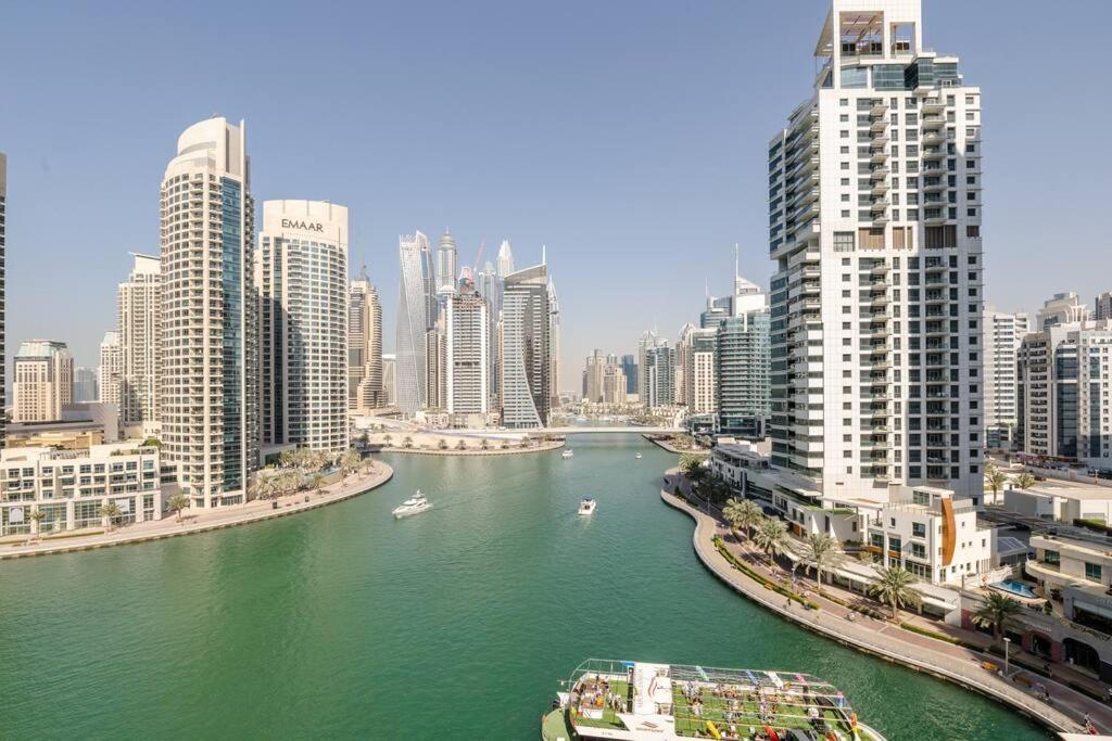 Beautiful Marina Views One Bedroom With Two Balconies Apartment