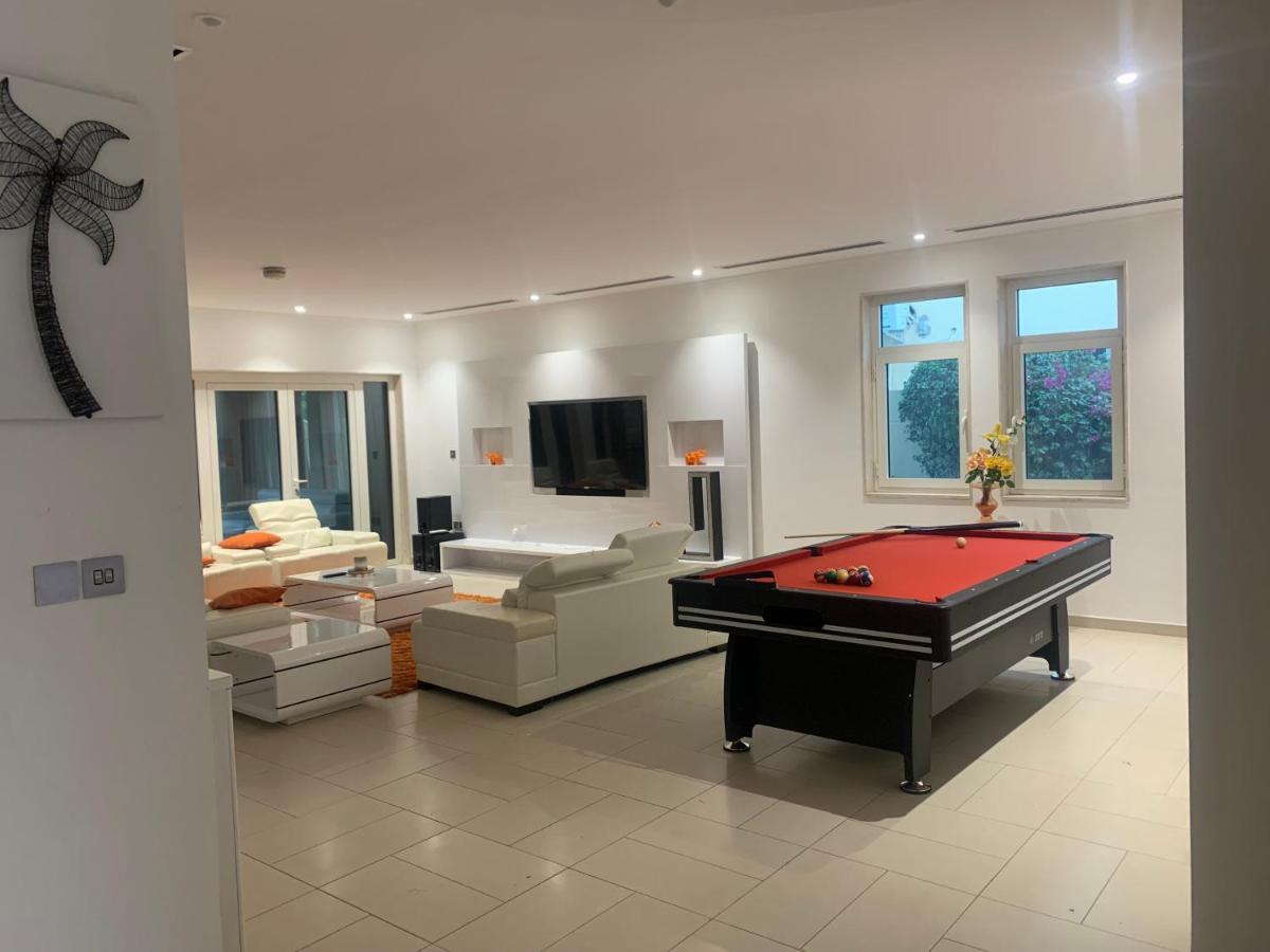 Marina Up 20 Guest Huge Private Pool Villa Dubai