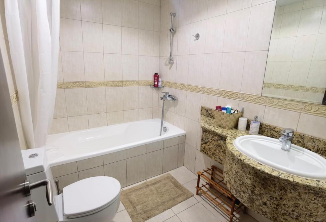 Serenity 3br Palm View In Marina *