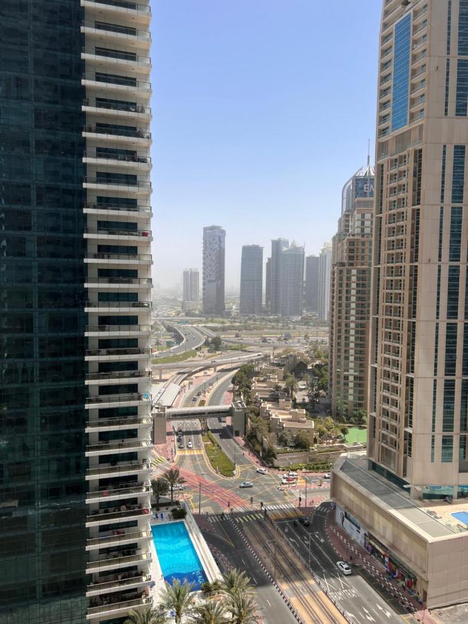 A C Pearl Holiday Homes - Stylish 1 Bedroom Dubai