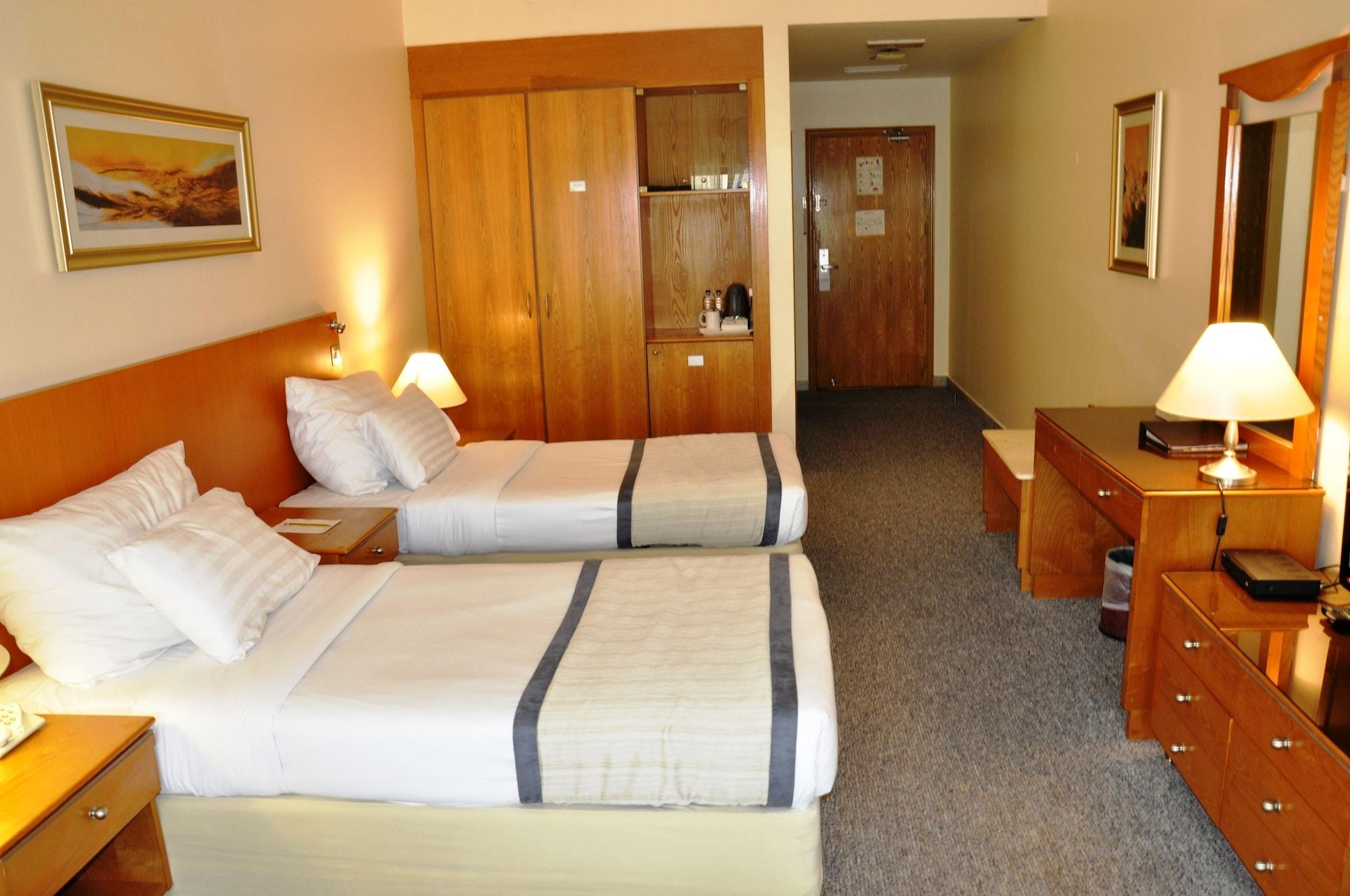 Lavender Deira 3*