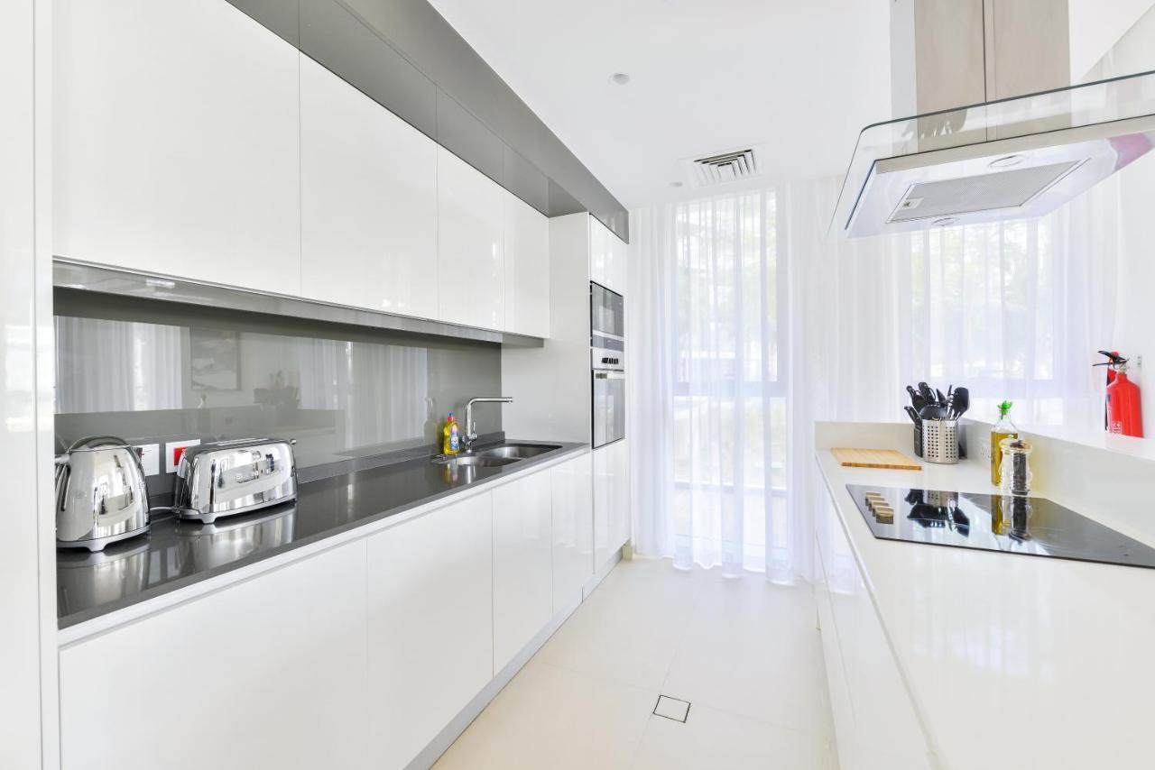 Elegant 2+ 1 Bedroom With Fantastic Views Of Ain Apartment *