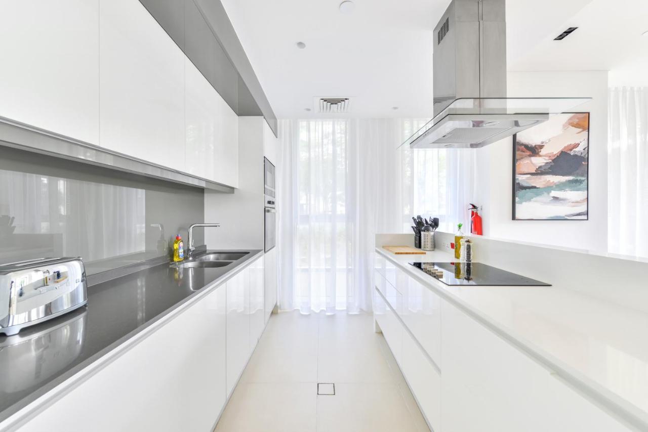 Elegant 2+ 1 Bedroom With Fantastic Views Of Ain *
