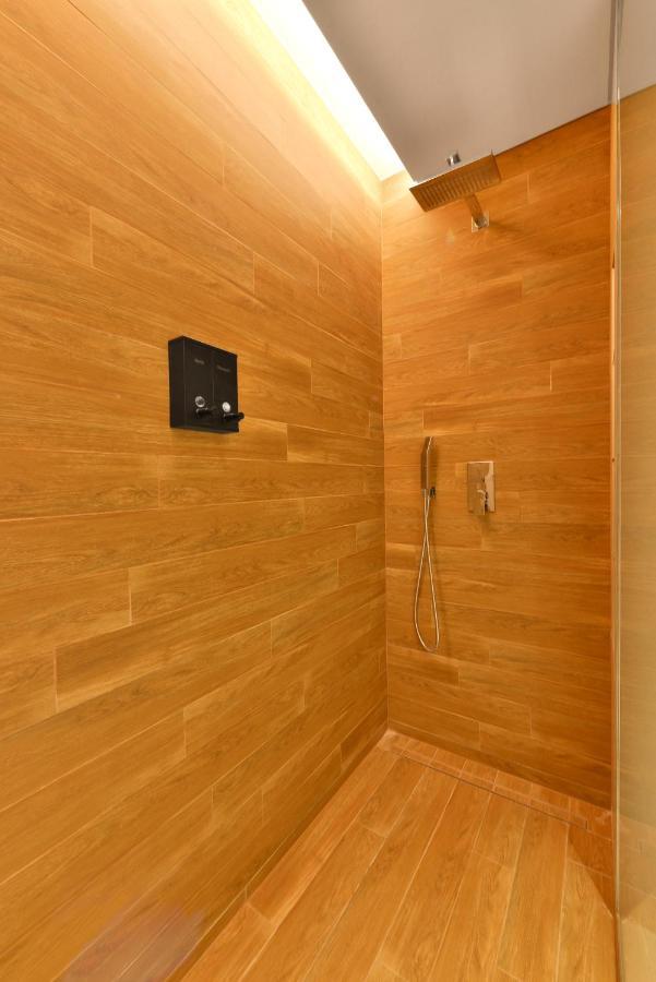 Apartment Elegant 2+ 1 Bedroom With Fantastic Views Of Ain