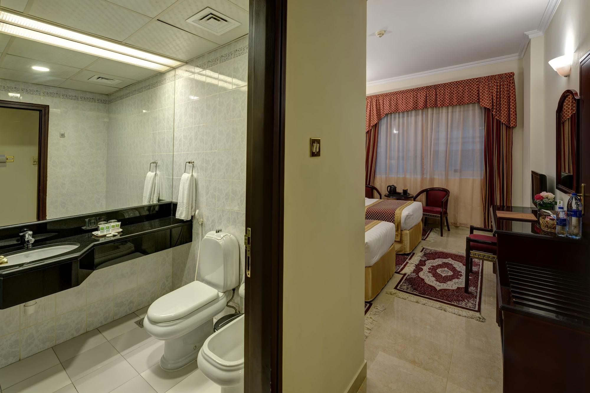 Comfort Deira Hotel 3*