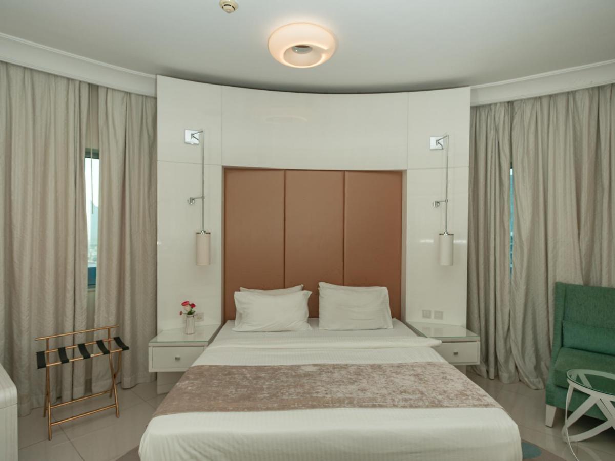 Luxurious - Damac Mall Street Apartment *