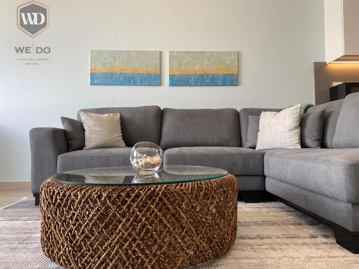 Luxurious 1-bedroom With Private Access Apartment *