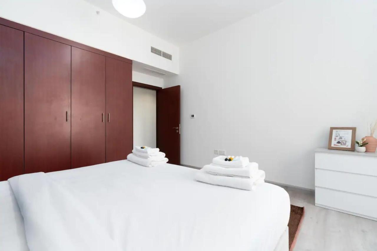 Gorgeous 2 Bedroom In Near The