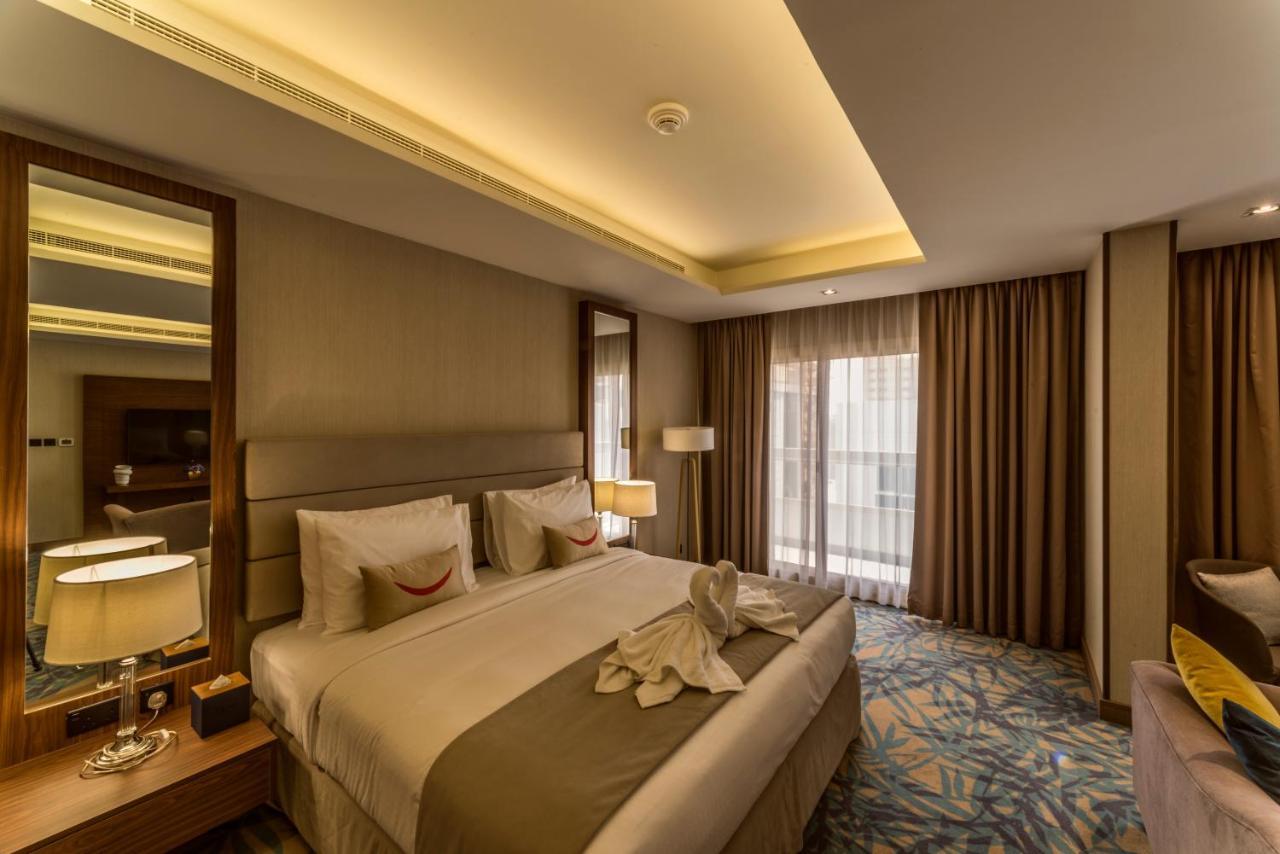 Hotel Mena Plaza Albarsha At The Mall 4*