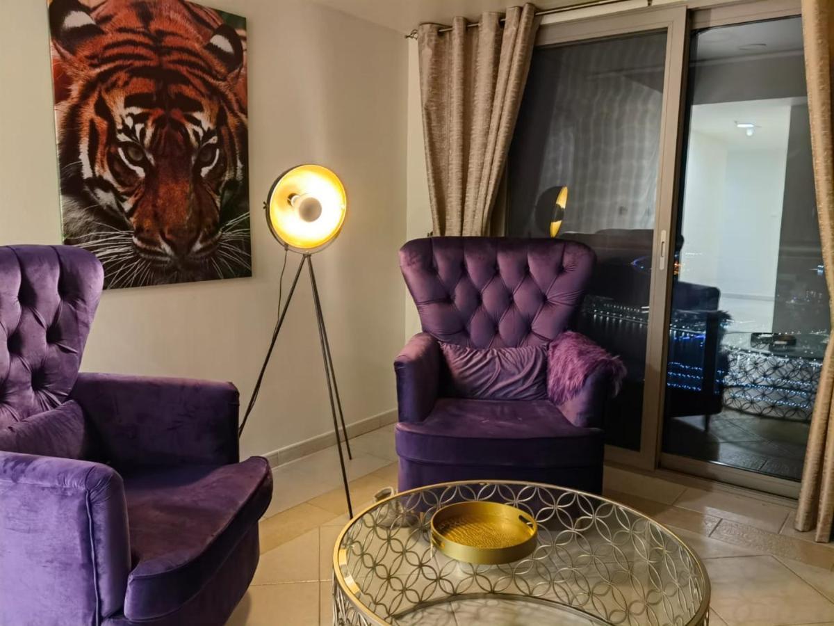 Serenity 3br Palm View In Marina Apartment