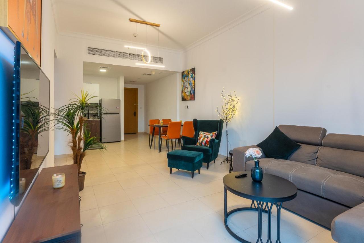 New! Lux Spectacular Burj Khalifa View Apartment Dubai
