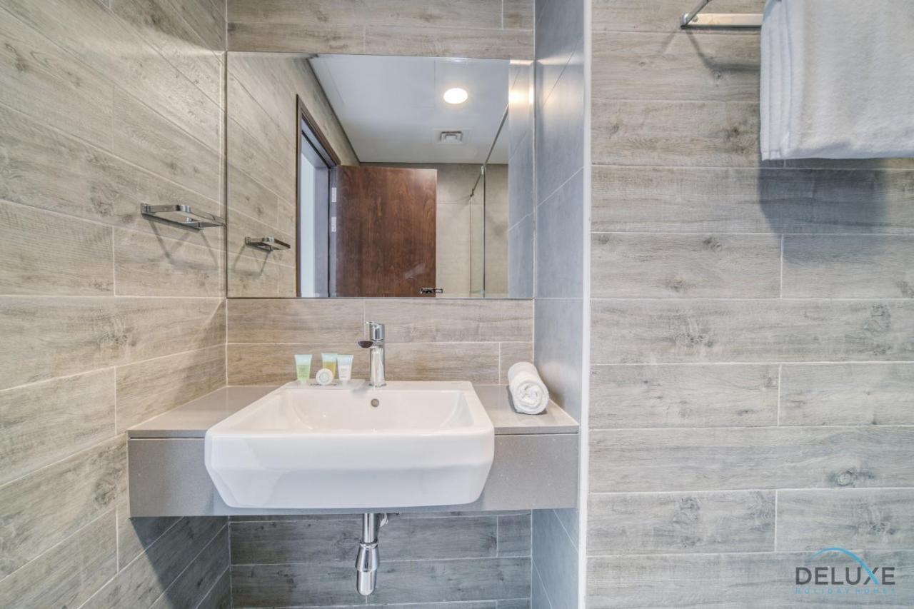 Of The Week Stylish 1br With Partial Burj Views By Deluxe Homes