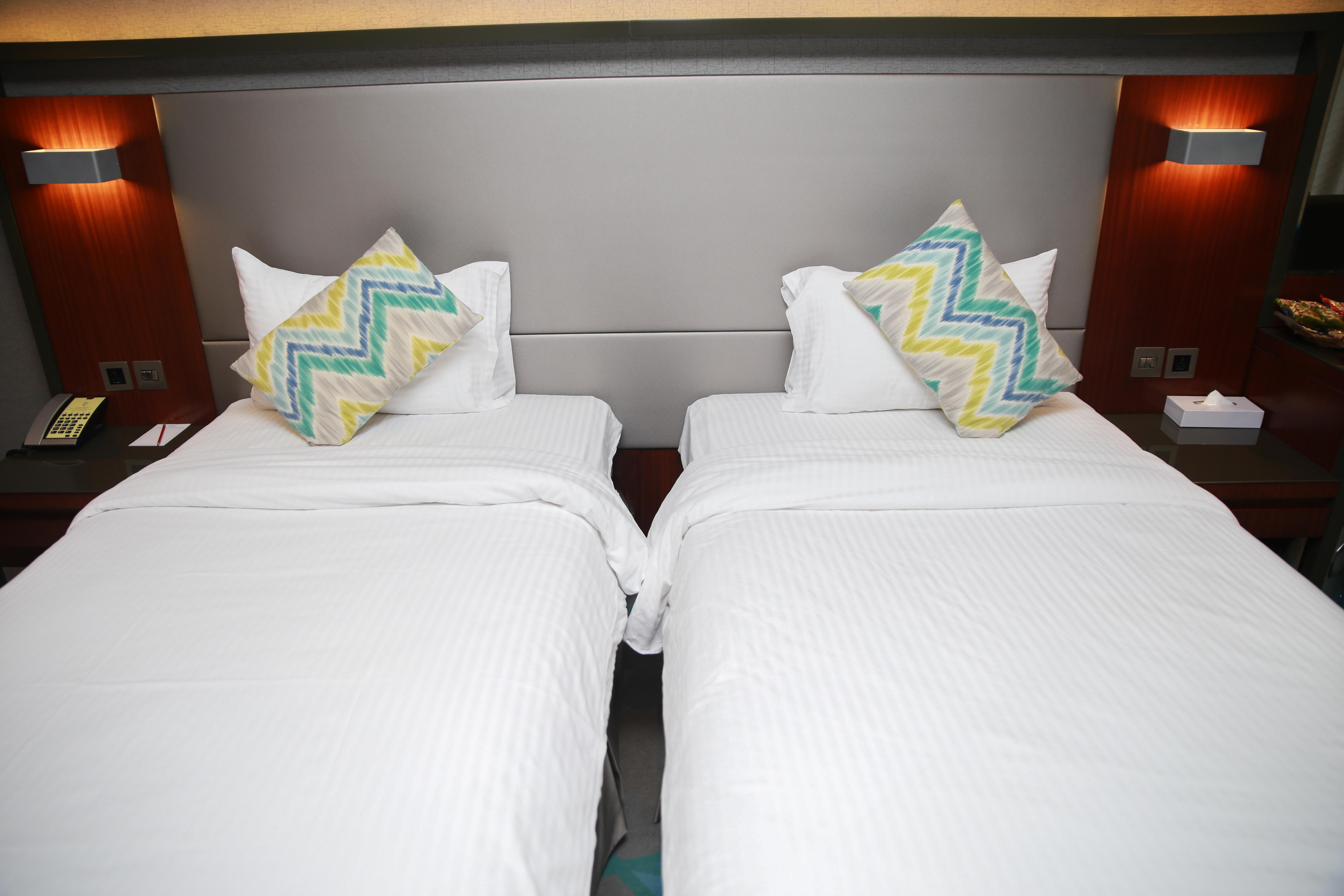 Hotel Versailles By Vieras 4*