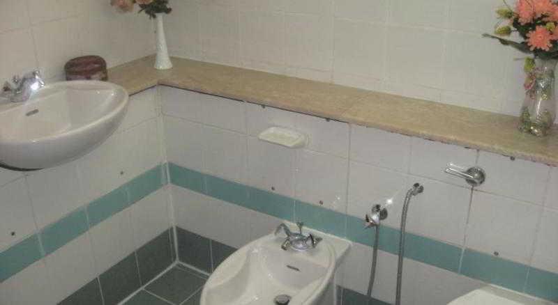Rush Hotel 2*
