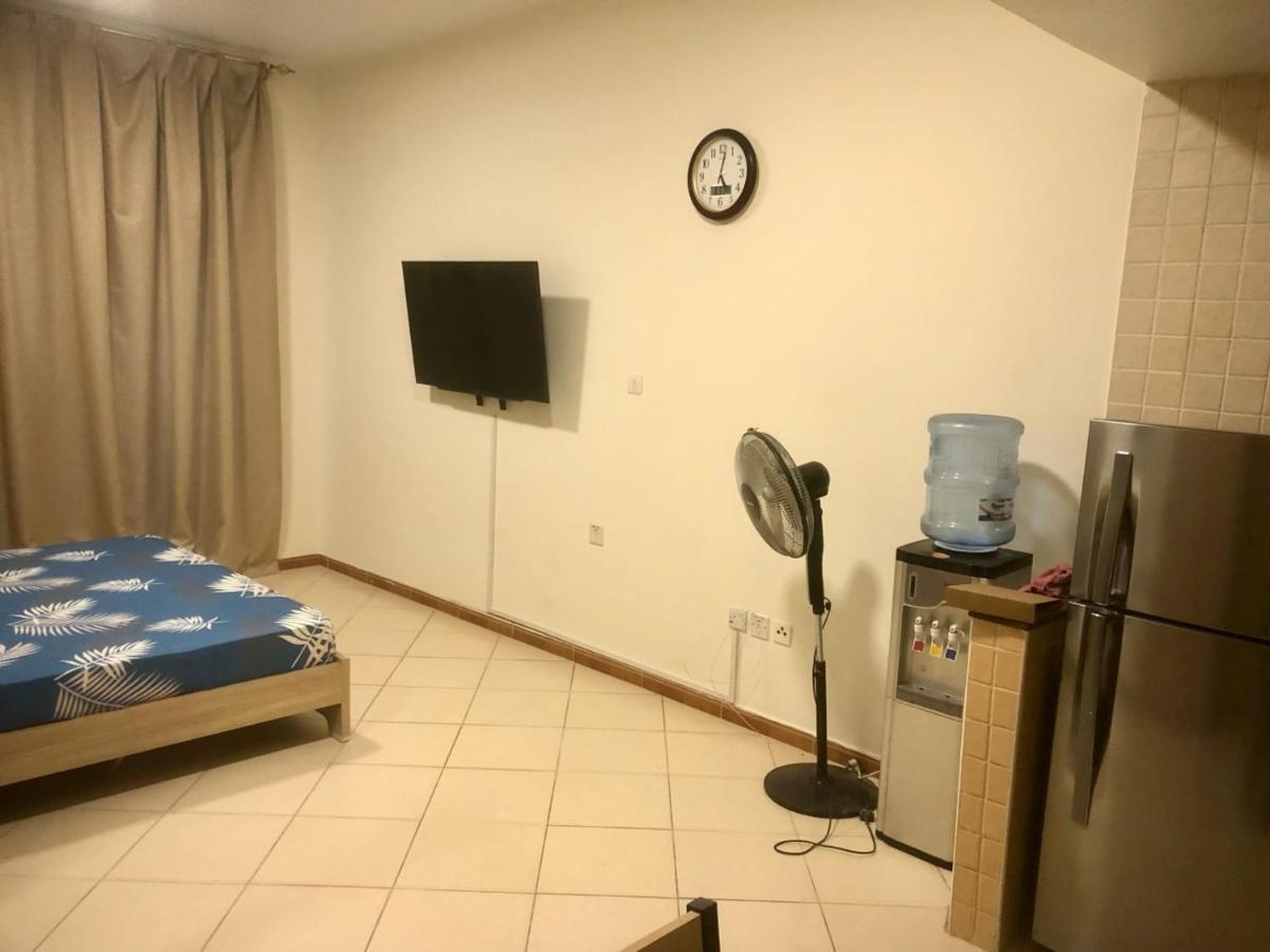 Relaxing Studio Located In Marina Near By Metro Dubai