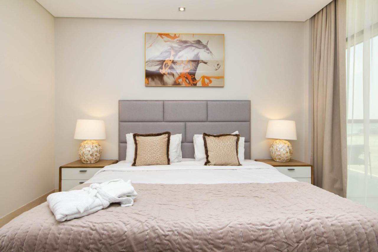 Bespoke Homes - Palm Jumeirah- 2 Bedroom Sea View With Pool & Access, The 8 Apartment *