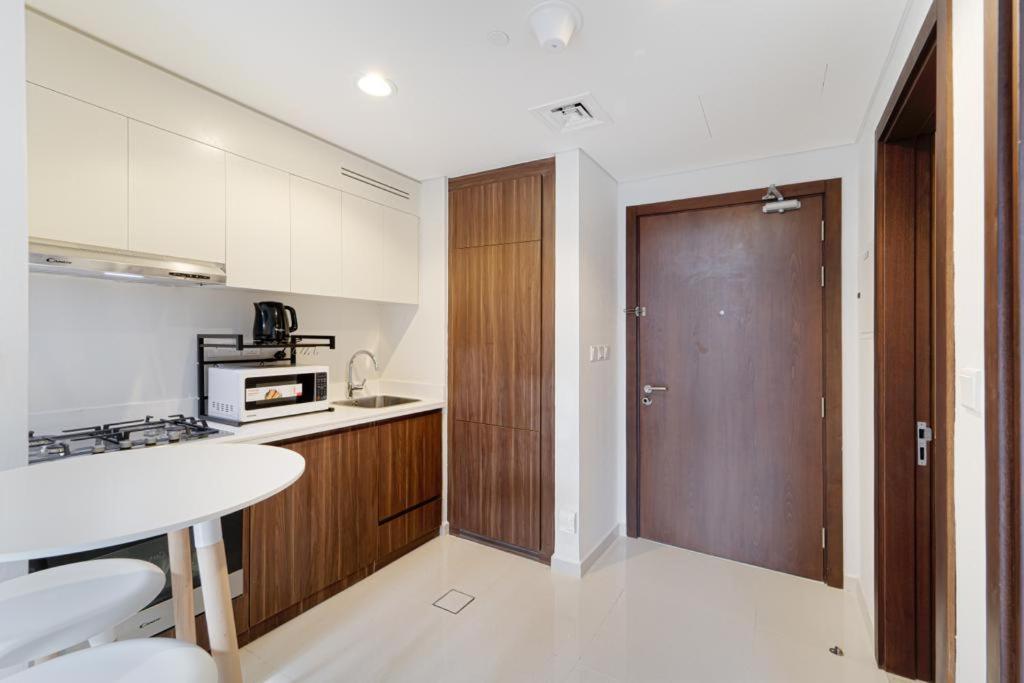 Apartment Fantastic Brand New 1 Bedroom Business Bay - Burj View Dubai