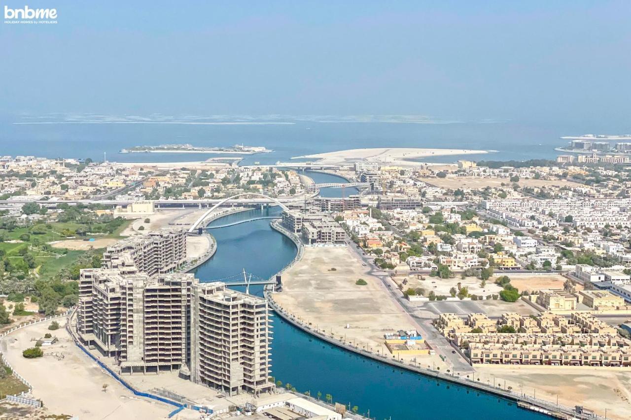 Bnbme - Waterfront Expansive Apt With Maid's Room, Poolside Cafe Apartment *