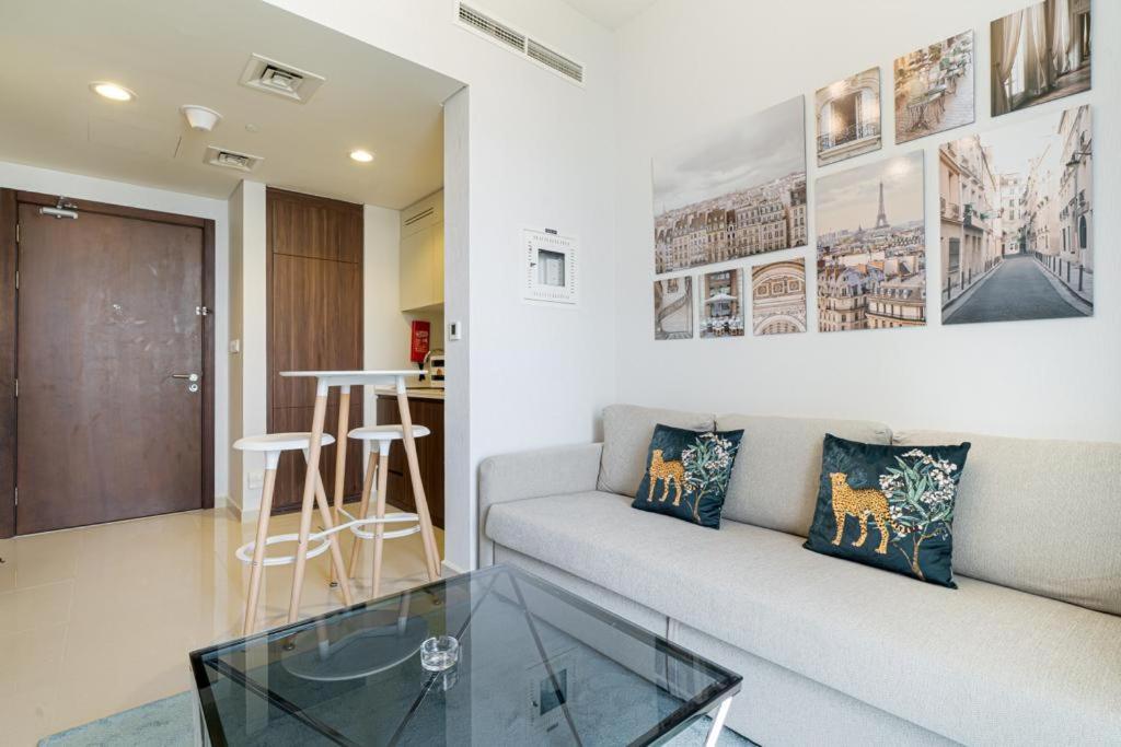 Fantastic Brand New 1 Bedroom Business Bay - Burj View Apartment