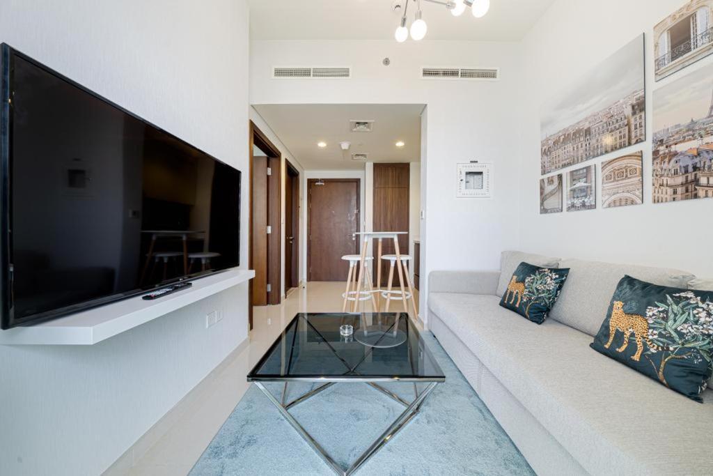Fantastic Brand New 1 Bedroom Business Bay - Burj View *