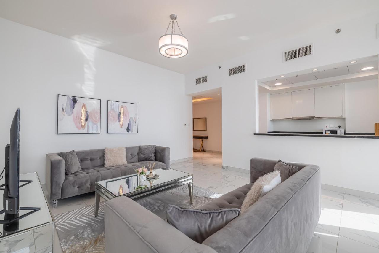 Apartment Noora Tower I Spacious 3bdr And Maid With Burj Khalifa View