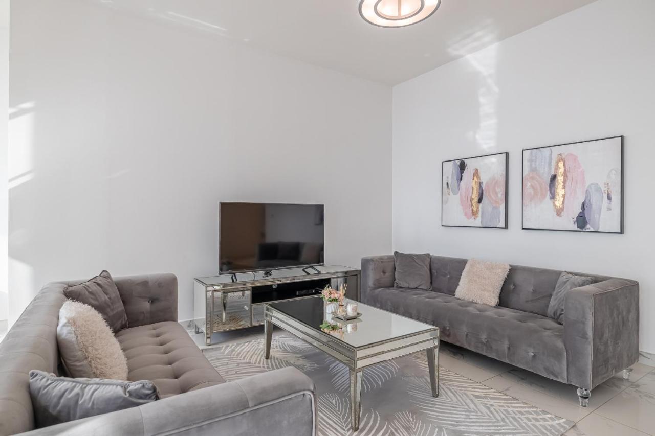 Noora Tower I Spacious 3bdr And Maid With Burj Khalifa View * Dubai