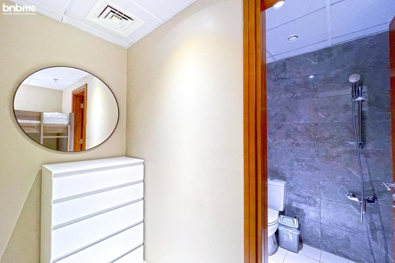 Apartment Bnbme - Waterfront Expansive Apt With Maid's Room, Poolside Cafe