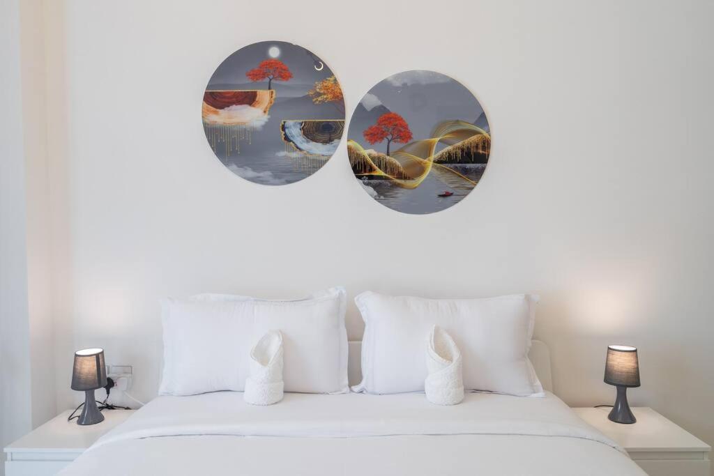 Restful With Private Terrace By The Pool Apartment Dubai