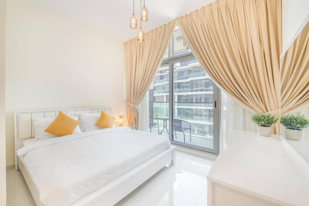 Apartment Lovely 1bedroom Damac Hills Surrounded By Dubai