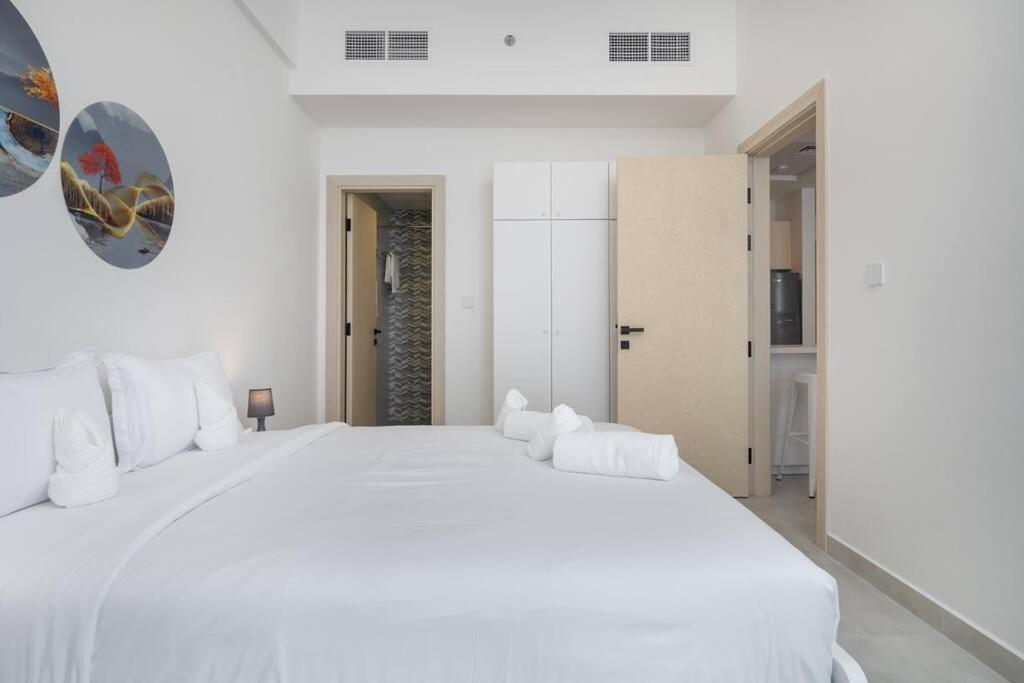Restful With Private Terrace By The Pool * Dubai