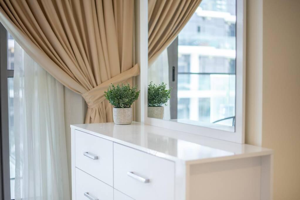 Lovely 1bedroom Damac Hills Surrounded By * Dubai