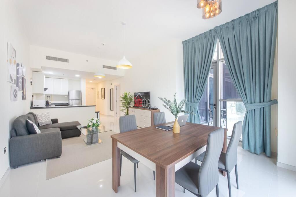 Apartment Lovely 1bedroom Damac Hills Surrounded By Dubai
