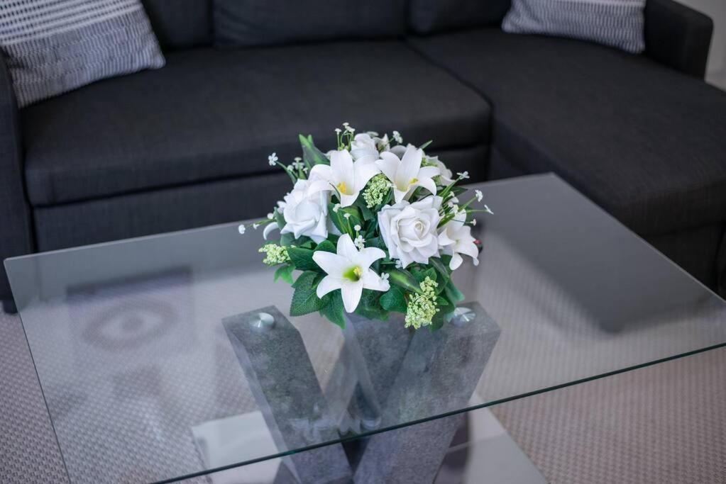 Lovely 1bedroom Damac Hills Surrounded By Dubai