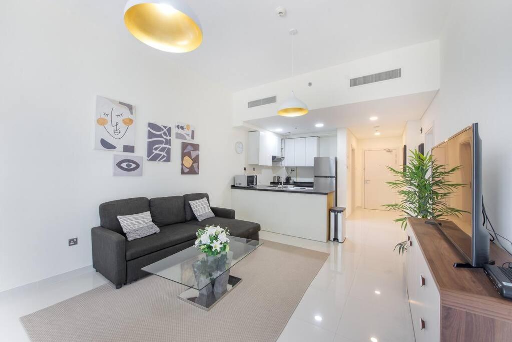 Apartment Lovely 1bedroom Damac Hills Surrounded By