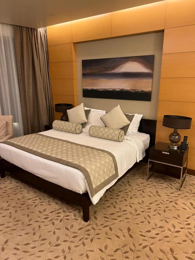 Apartment Address Mall Fashion Avenue 1 Bedroom 34 Floor *