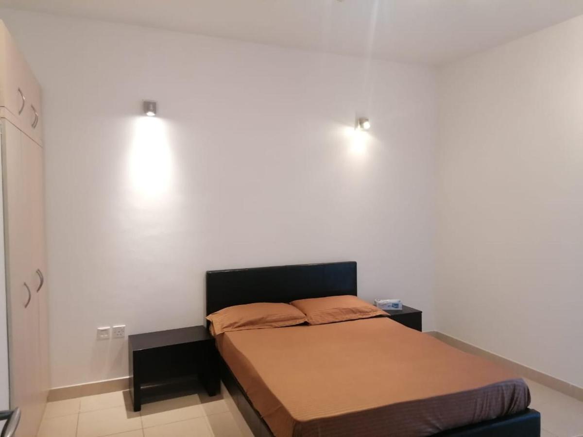 Apartment La Riviera Dubai