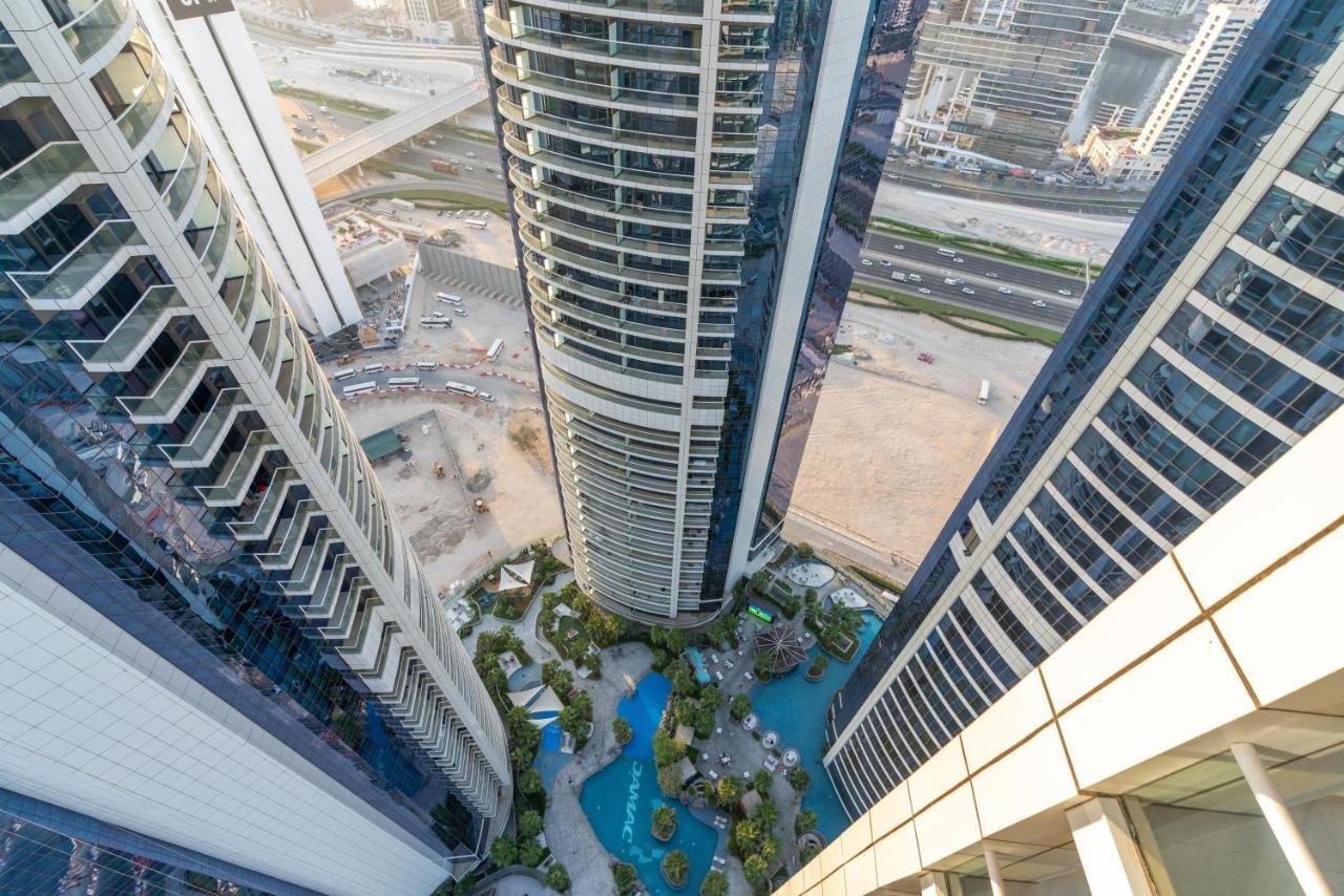 Lux Bnb Paramount Tower I Burj Views Apartment Dubai