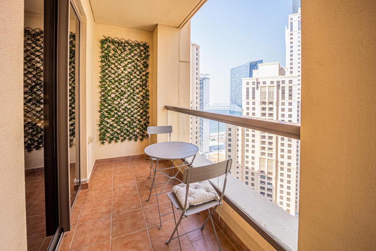 Cozy 2 Bd In Bahar Jbr 24 Floor *