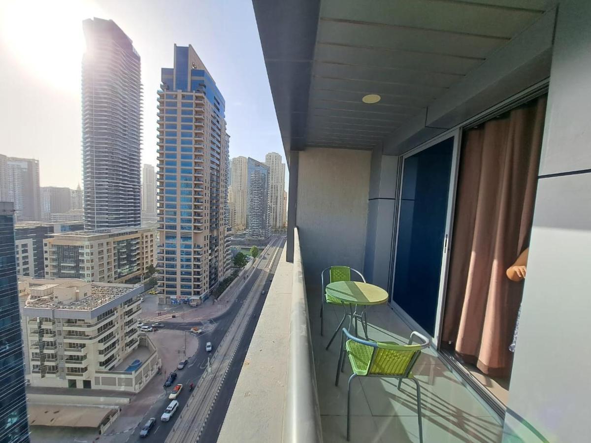 Zarooni Marina Homestay Dubai