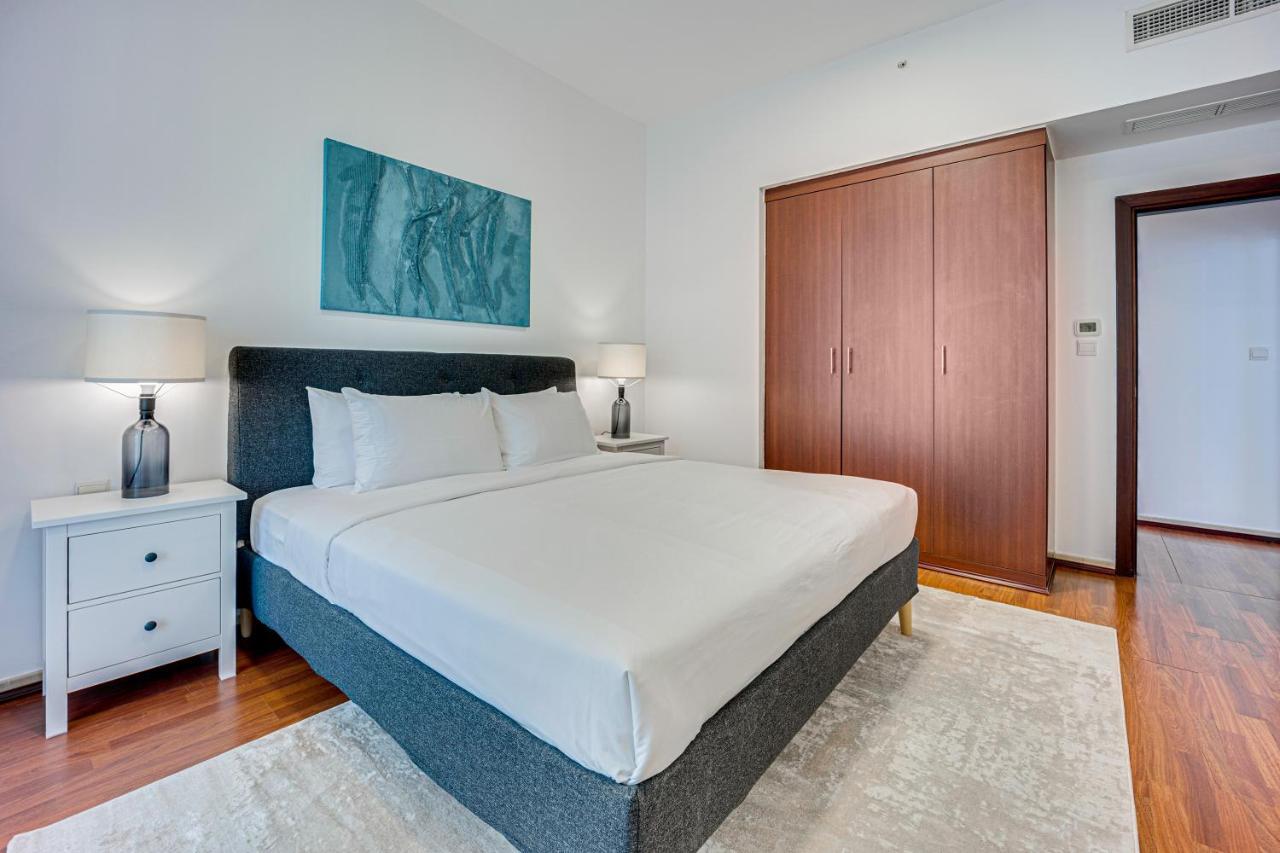Cozy 2 Bd In Bahar Jbr 24 Floor