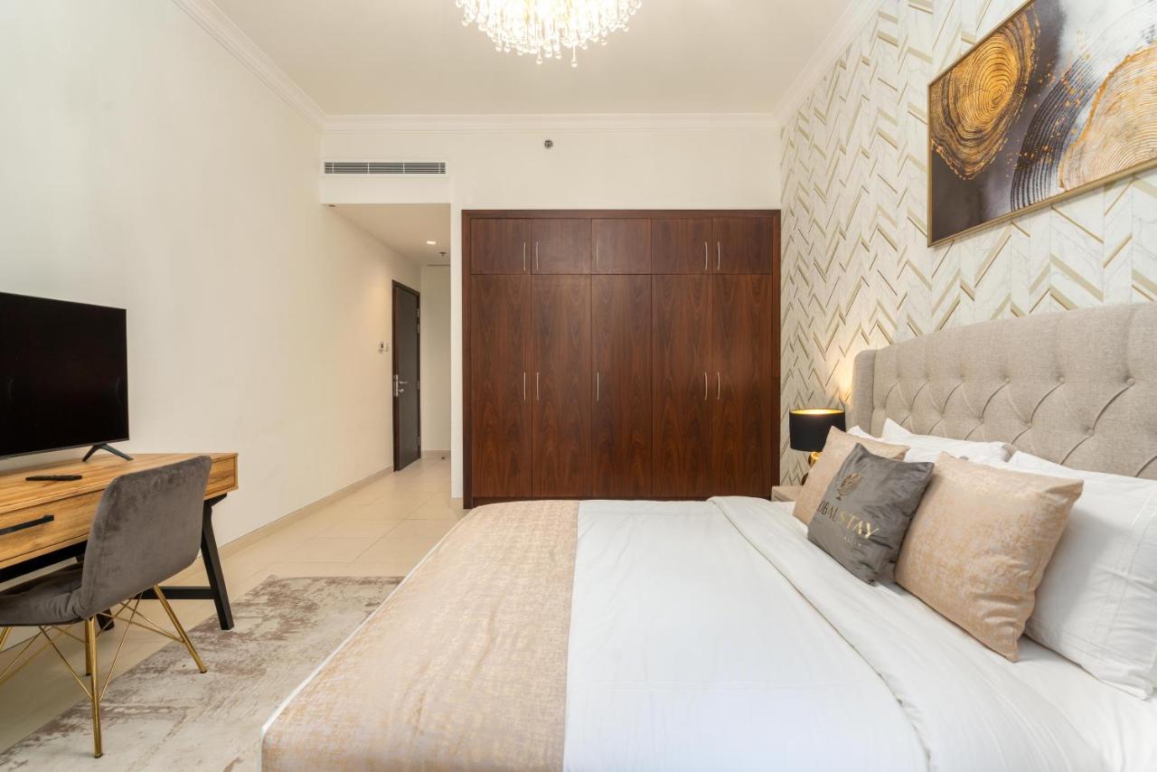 Globalstay At Palm Jumeirah Beachfront Paradise With Pool And Gym Apartment