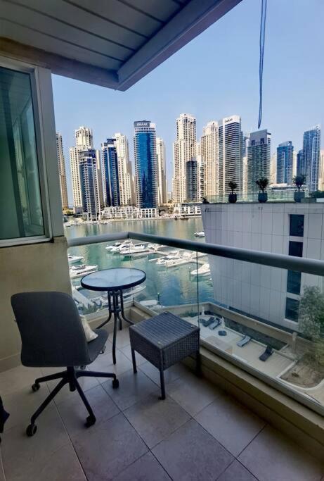 Apartment Marina View, 3 Min Walk To Metro And Beach Plus Free One Hour Boat Trip