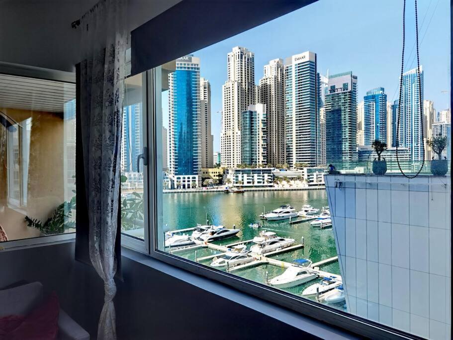 Marina View, 3 Min Walk To Metro And Beach Plus Free One Hour Boat Trip