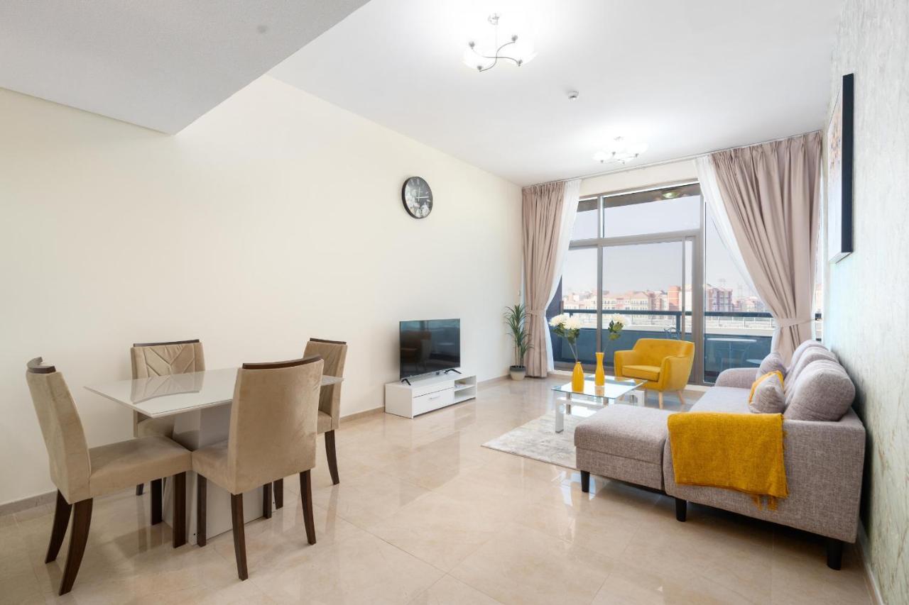 Apartment 403, Avenue Residences 1