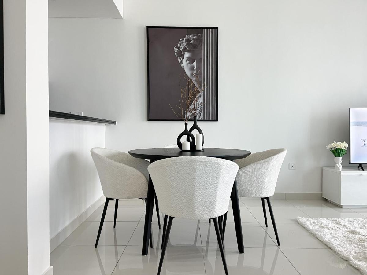 Trophy - Sparkling W Palm View With Direct Access To Marina Walk *